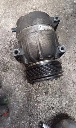 Renault Scenic I Air conditioning (A/C) compressor (pump) 1134320