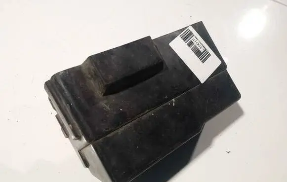 Nissan Quest Fuse box cover 