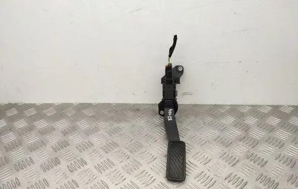 Ford Fiesta Accelerator throttle pedal H1BC9F836A1D