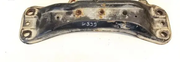 Subaru Outback Engine mounting bracket