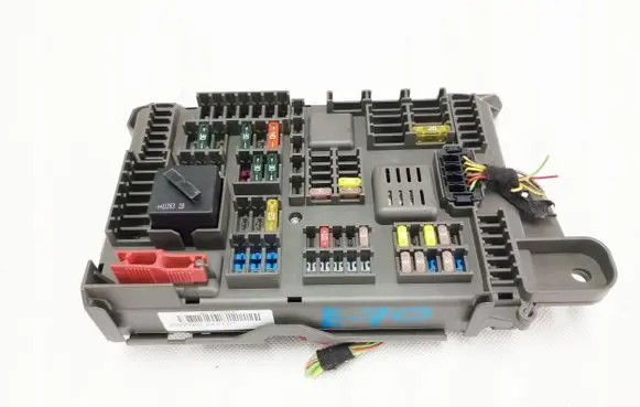 BMW X5 E70 Fuse box set B010105300