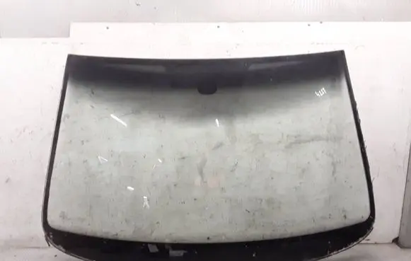 Volkswagen PASSAT B6 Front windscreen/windshield window 