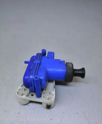 Audi 100 200 5000 C3 Central locking vacuum pump 893862153C