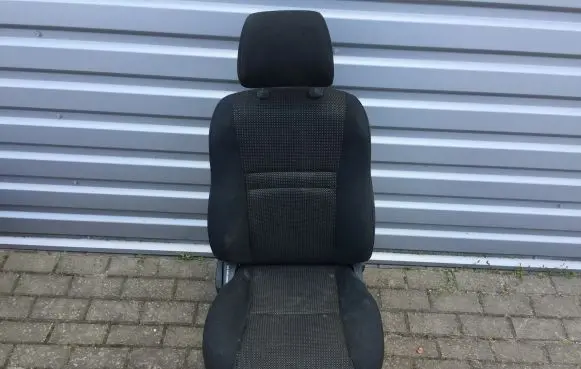 Toyota Avensis T220 Front passenger seat 87501DW0100
