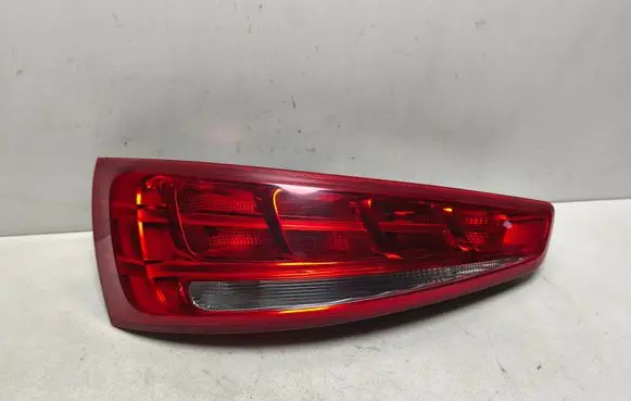 Audi Q3 8U Tailgate rear/tail lights 8U0945093