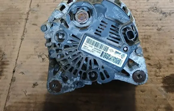Renault Megane IV Generator/alternator 231000027R TG12C078 29912