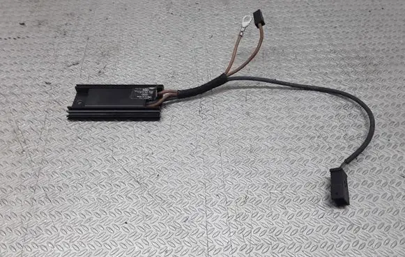 Audi A8 S8 D2 4D Aerial antenna amplifier 4D0919891