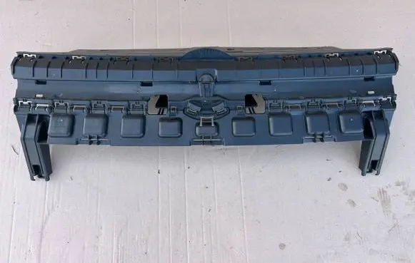Volkswagen Caddy Front bumper upper radiator grill 2K7807231E