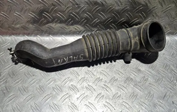 Air intake hose/pipe