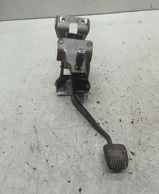Nissan X-Trail T30 Clutch pedal KEC10