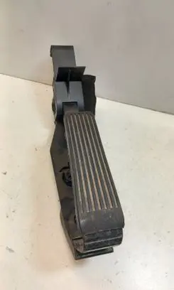 Mercedes-Benz E W211 Accelerator throttle pedal A2113000404 2113000404