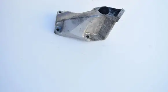 Audi A6 S6 C5 4B Engine mounting bracket 8D0199307P
