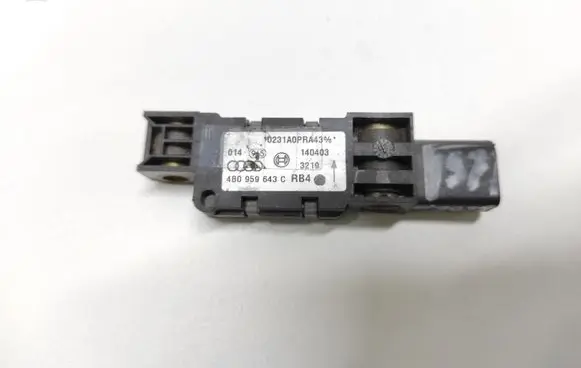 Audi A8 S8 D3 4E Airbag deployment crash/impact sensor 4B0959643C 140403