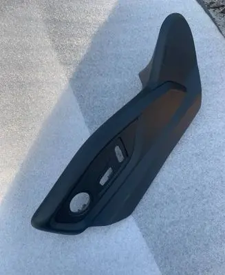 Audi SQ7 Front driver seat rail trim 4M0881325