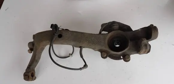 Audi A4 S4 B5 8D Front wheel hub 8D0407257P