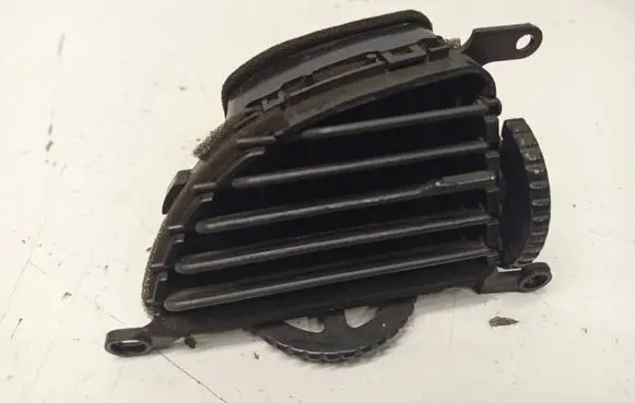 Mazda MX-6 Dash center air vent grill