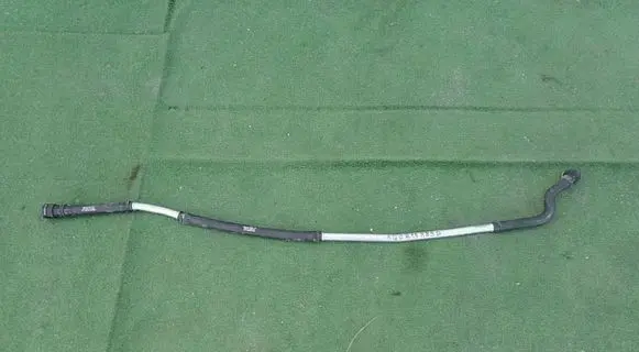 Volkswagen Golf VII Engine coolant pipe/hose 5Q0819885B