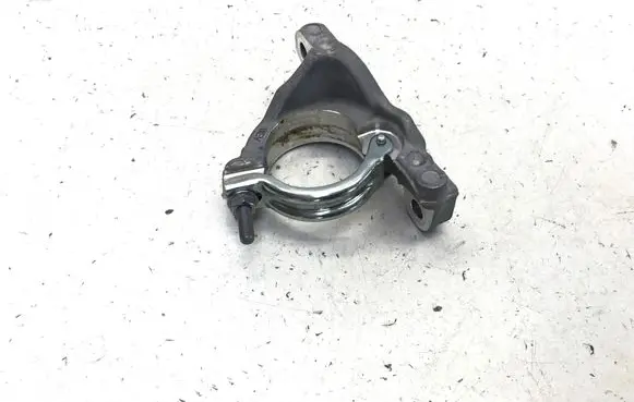 Peugeot 3008 III Driveshaft support bearing bracket 9845650680