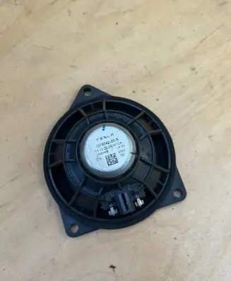 Tesla Model Y Front door speaker 10984405 107974200B 13122204