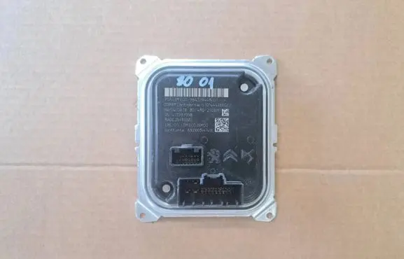 Citroen DS4 LED ballast control module 984319448001
