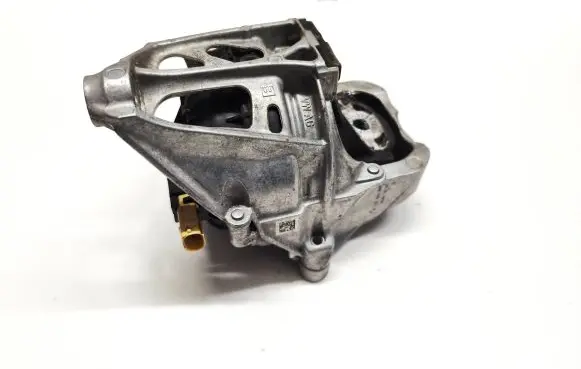 Audi Q7 4M Engine mount bracket 4M0199371B 20012020
