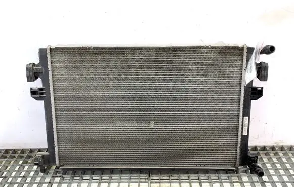 Volkswagen PASSAT B8 Coolant radiator 5Q0121251GB