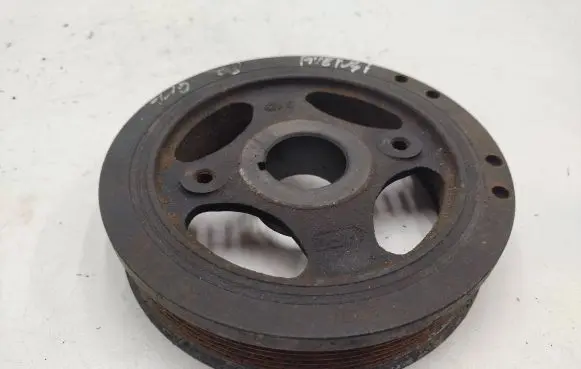 Toyota Avensis T270 Crankshaft pulley