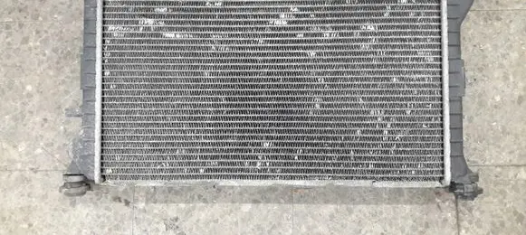 Ford Focus Coolant radiator 98aw-8k160-df