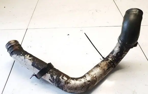 Intercooler hose/pipe