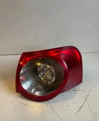 Volkswagen PASSAT B6 Rear/tail lights 27458002