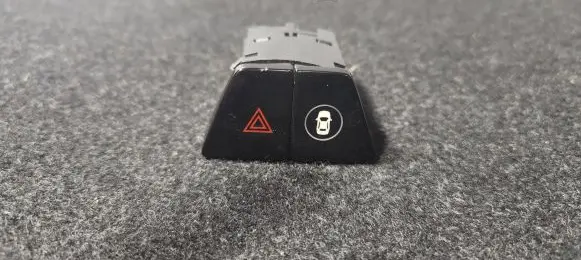 BMW 7 G11 G12 Hazard light switch 9383535 3474320103 120426210