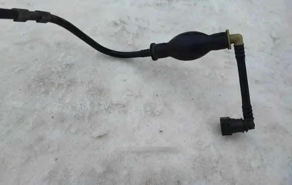 Opel Vivaro Mechanical fuel pump 8200505325