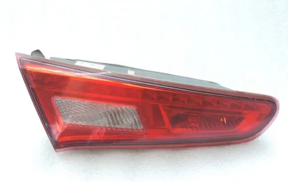 Alfa Romeo Giulietta Tailgate rear/tail lights 50513401 50531133