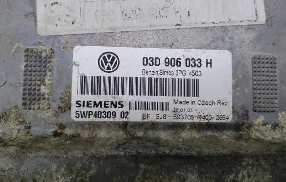Volkswagen Fox Engine control unit/module ECU 03D906033H