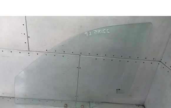Chevrolet Lanos Front door window glass four-door 