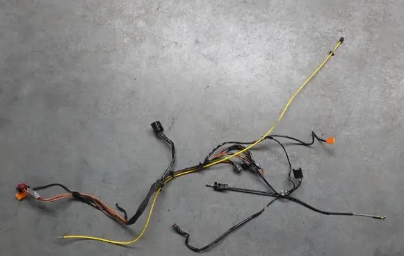 Mercedes-Benz C W202 Front door wiring loom/harness boot 2024402708