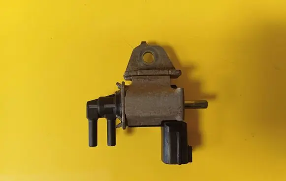 Renault Espace - Grand espace IV Turbo solenoid valve K5T46673