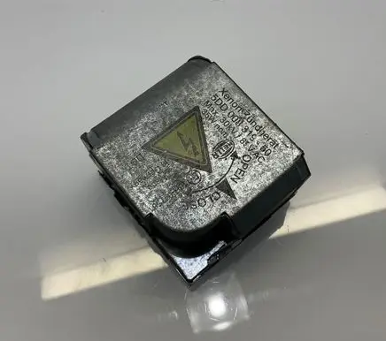Mercedes-Benz E W211 Headlight ballast module Xenon 5DD00831910