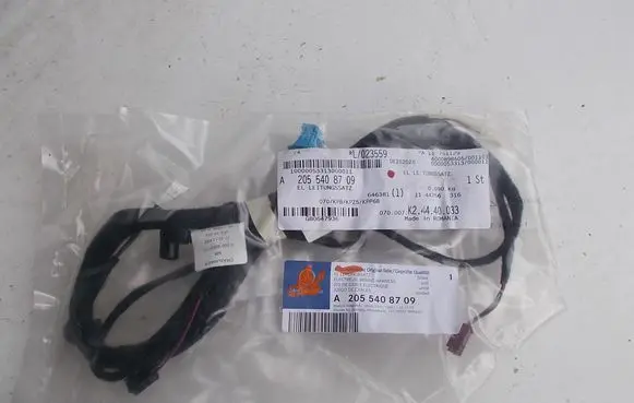 Mercedes-Benz C W205 Front door card panel trim A2055408709