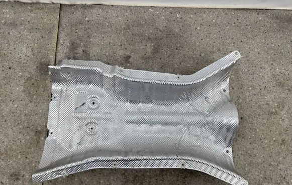 BMW X6 G06 Exhaust heat shield 9477793