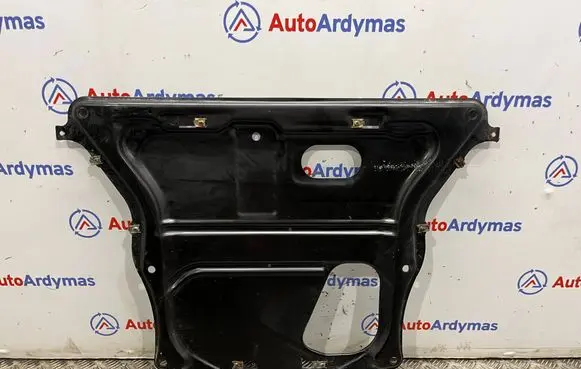 BMW 3 F30 F35 F31 Engine splash shield/under tray 6863798 31106863798