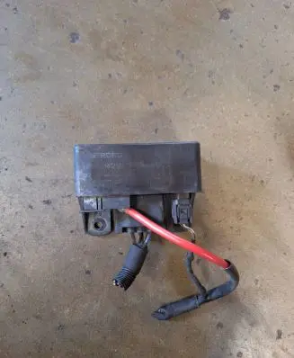 Mercedes-Benz E W211 Glow plug pre-heat relay