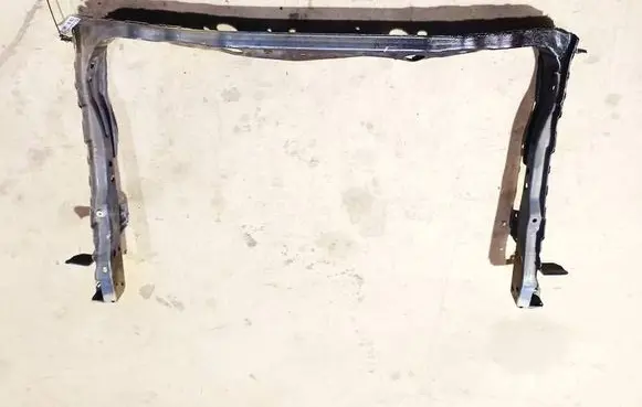 Radiator mount bracket