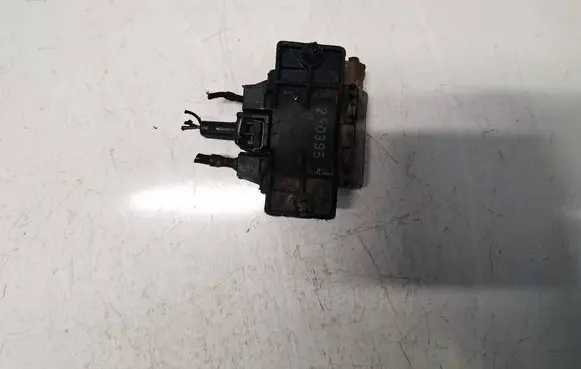 Volkswagen PASSAT B4 Glow plug pre-heat relay 191911261B