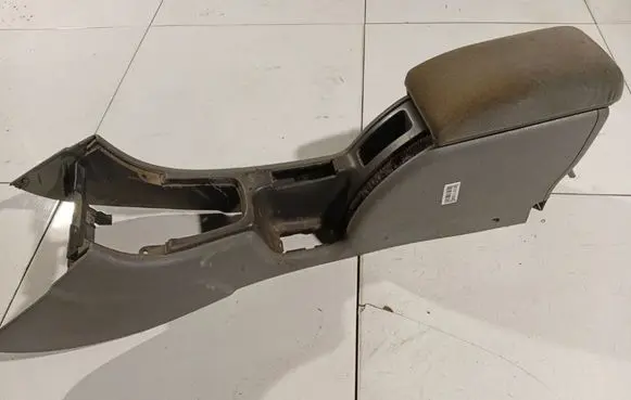 Renault Laguna I Armrest 
