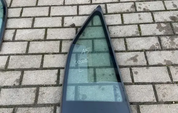 Audi A5 8T 8F Rear side window 8T0845299A