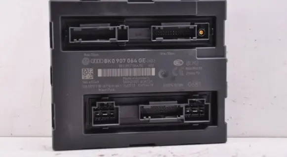 Audi A4 S4 B8 8K Central body control module 8K0907064GE