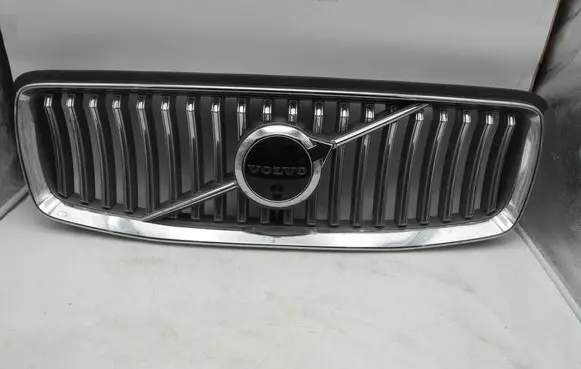 Volvo XC90 Front bumper upper radiator grill 31698383 31698384 31698390