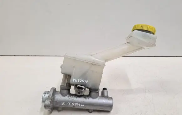 Nissan X-Trail T30 Master brake cylinder