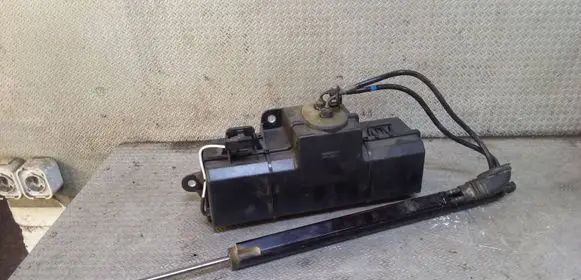 Opel Insignia A Tailgate hydraulic pump motor HB80076060 13278258